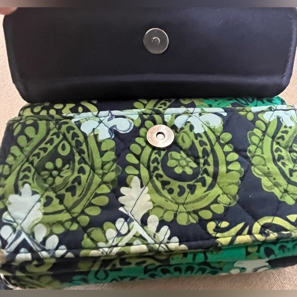 Vera Bradley quilted cloth wallet - Picture 7 of 10